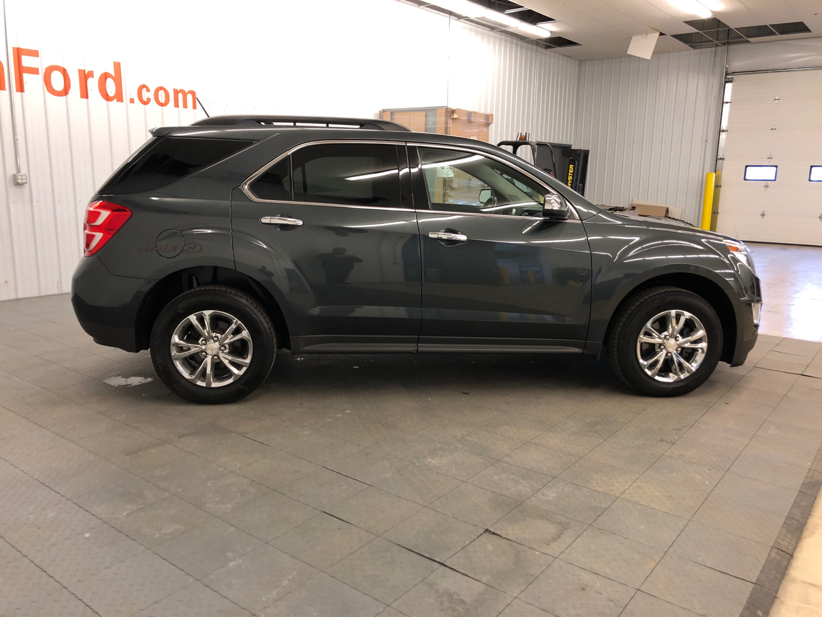 2017 Chevrolet Equinox LT 11