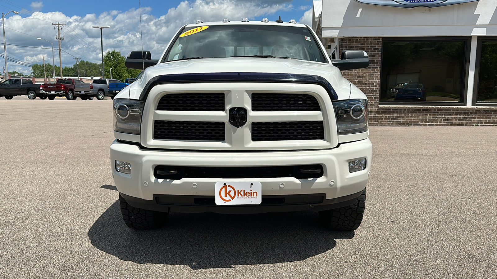 2017 Ram 2500 Laramie 4x4 Crew Cab 64 Box 2