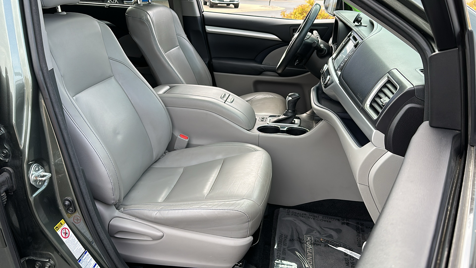 2014 Toyota Highlander XLE 34