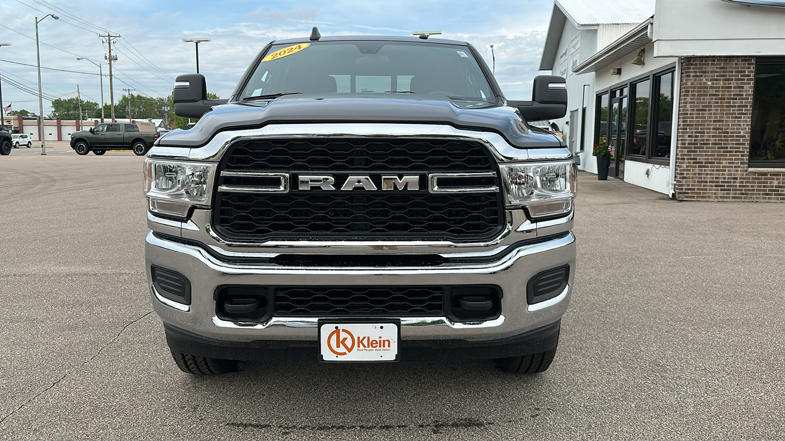 2024 Ram 2500 Tradesman 4x4 Crew Cab 64 Box 2