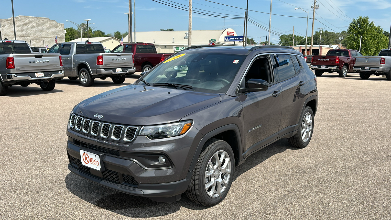 2024 Jeep Compass Latitude Lux 2