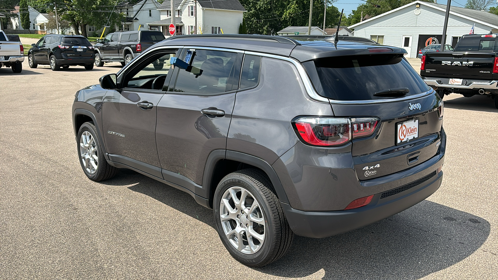 2024 Jeep Compass Latitude Lux 4