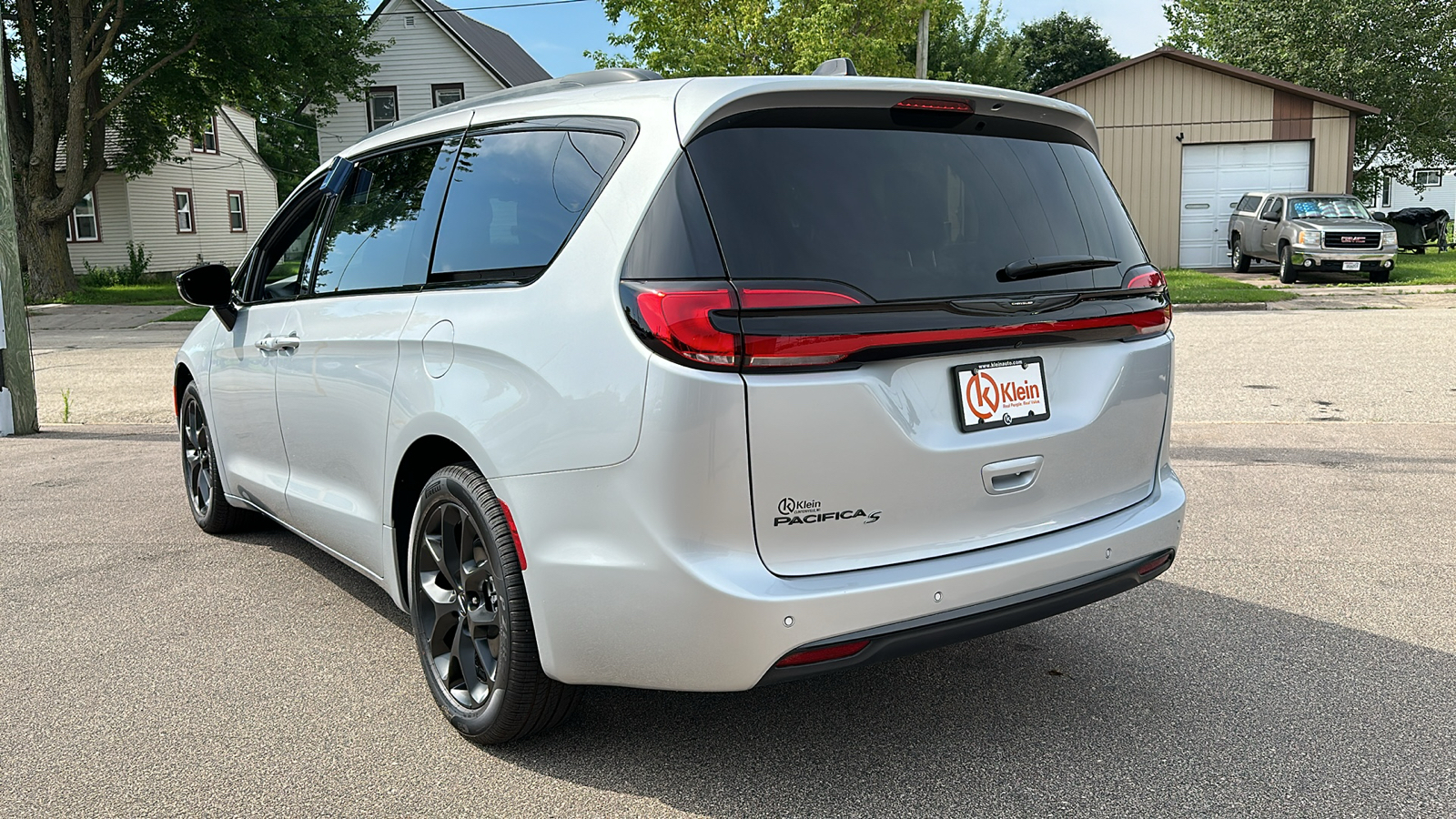 2024 Chrysler Pacifica Touring L 6