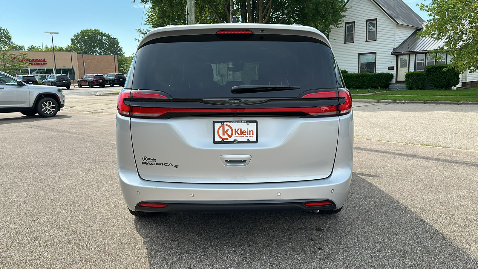 2024 Chrysler Pacifica Touring L 7