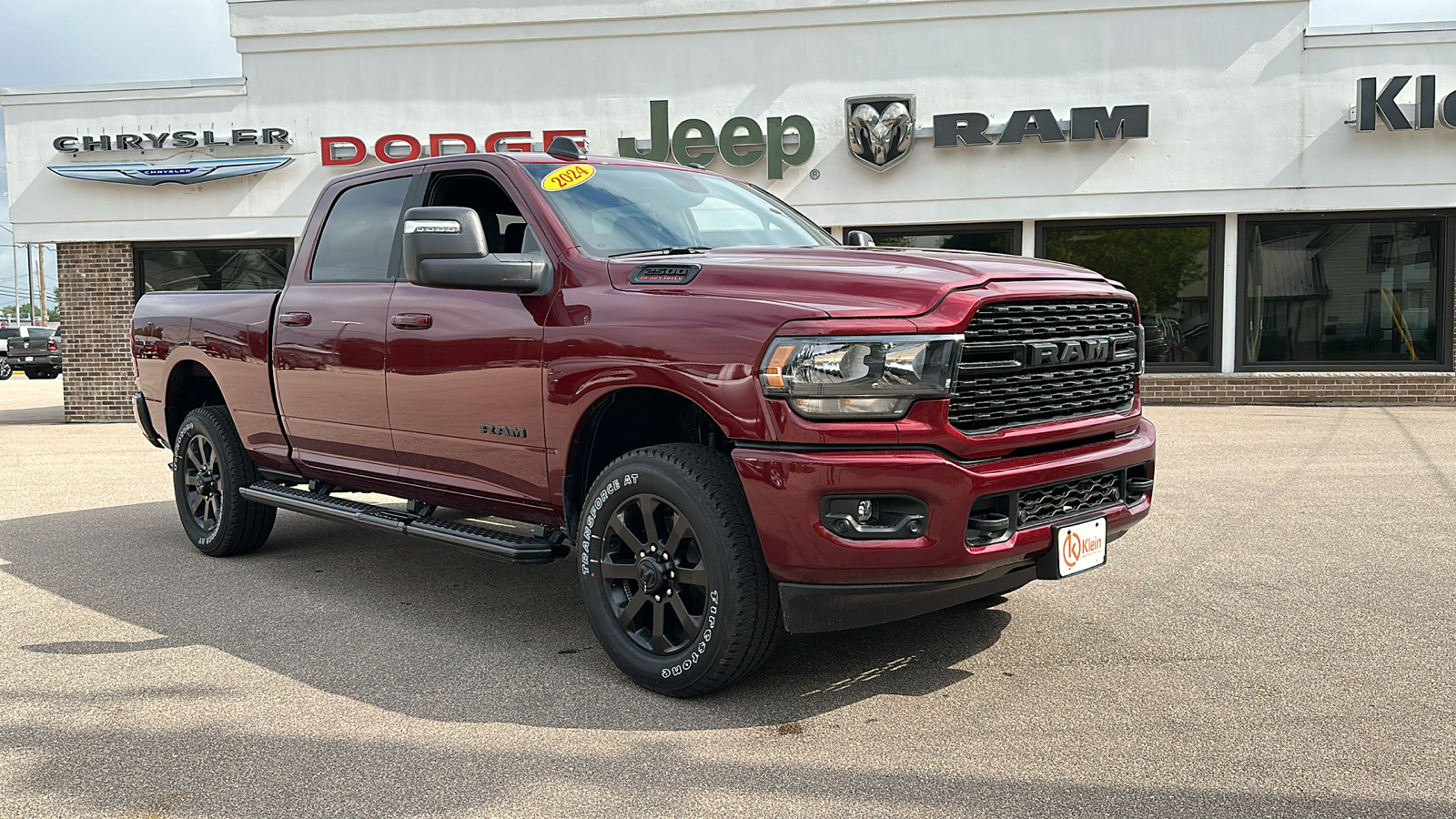 2024 Ram 2500 Big Horn 4x4 Crew Cab 64 Box 1