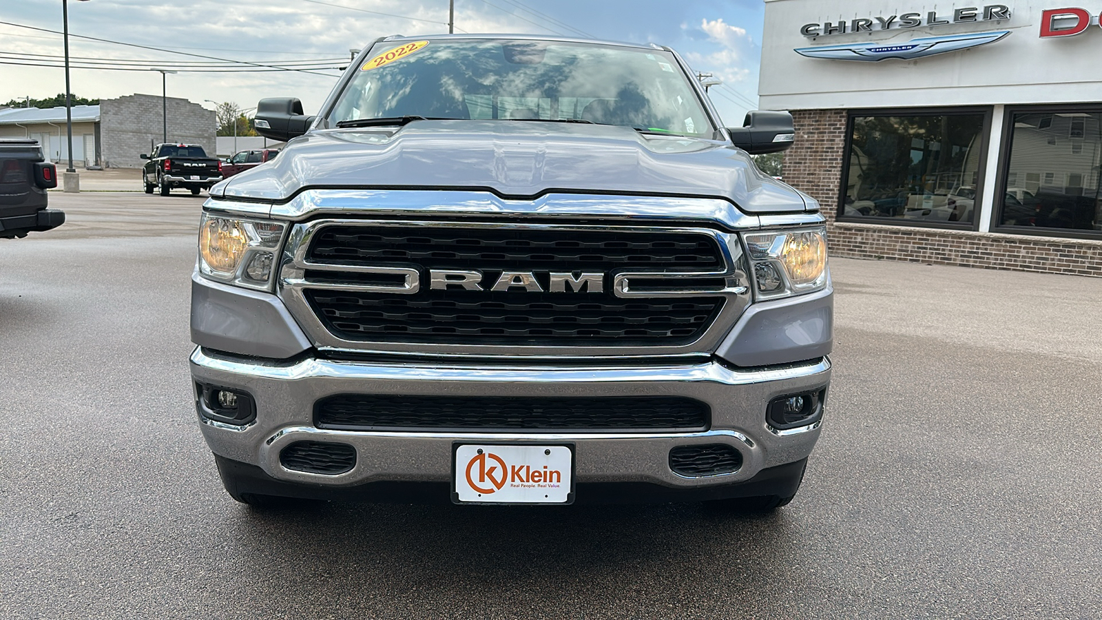 2022 Ram 1500 Big Horn 4x4 Crew Cab 57 Box 2