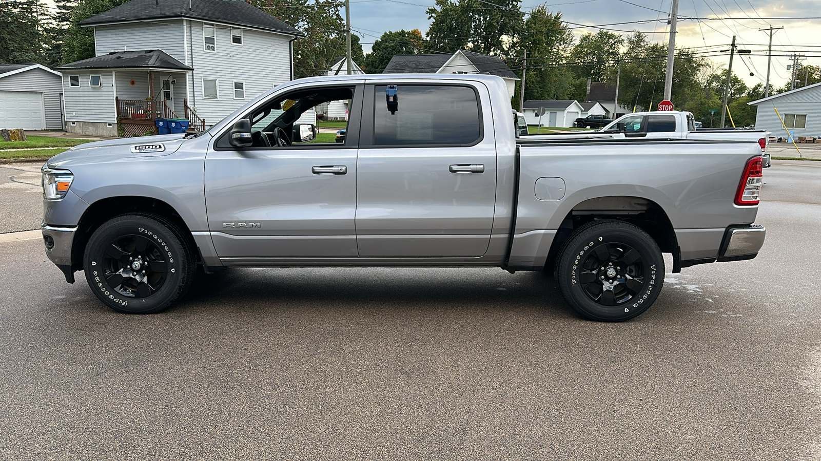 2022 Ram 1500 Big Horn 4x4 Crew Cab 57 Box 4