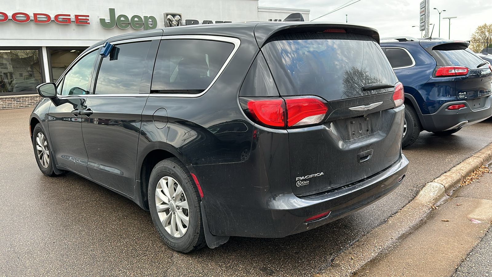 2017 Chrysler Pacifica Touring 4