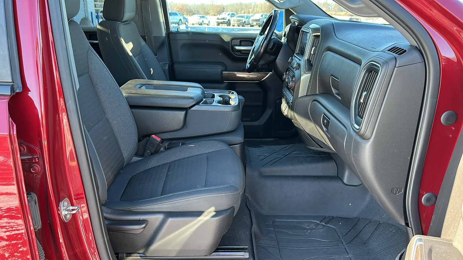 2019 Chevrolet Silverado 1500 LT 4WD Crew Cab 147 29