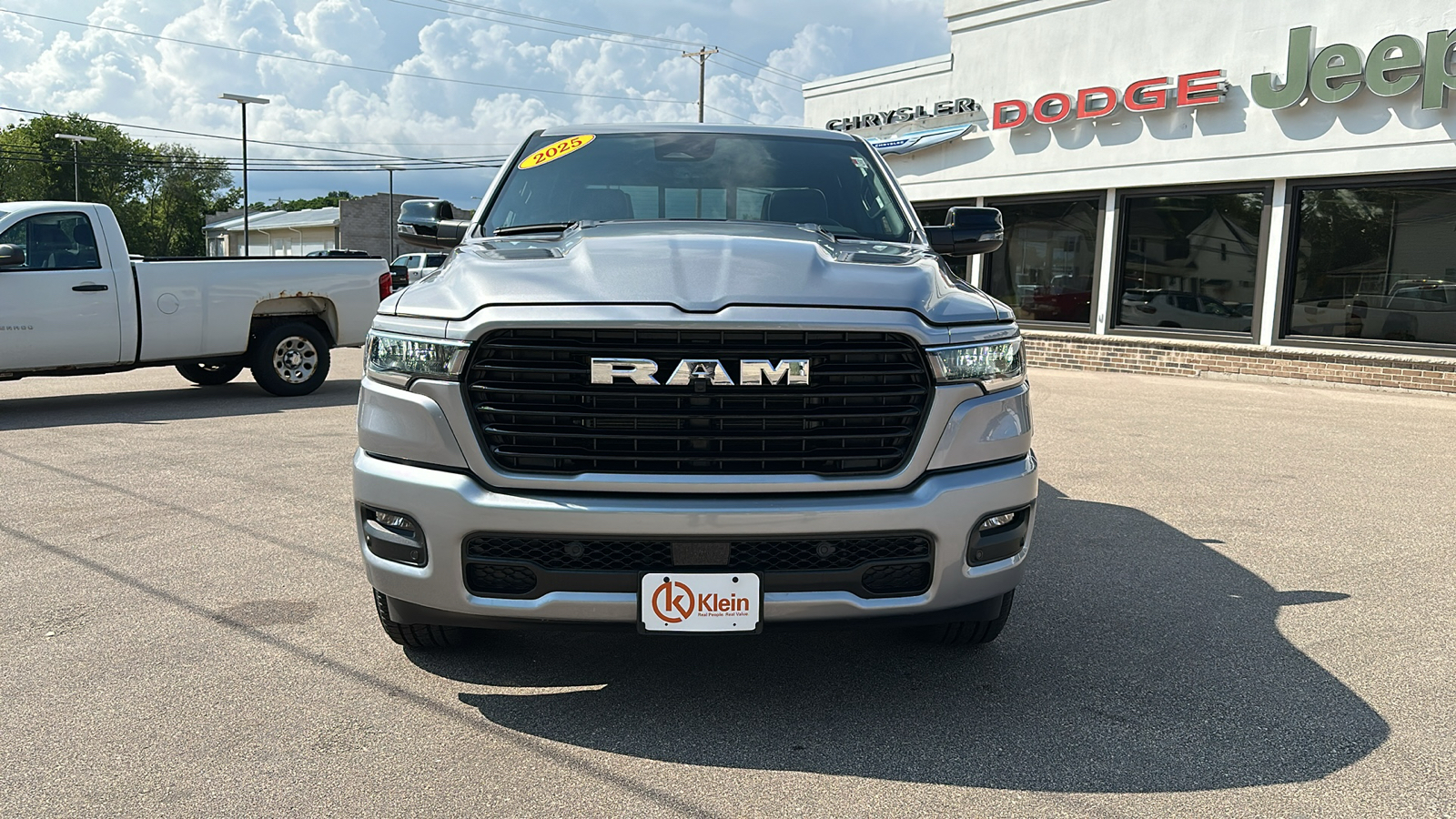 2025 Ram 1500 Laramie 4x4 Crew Cab 57 Box 2