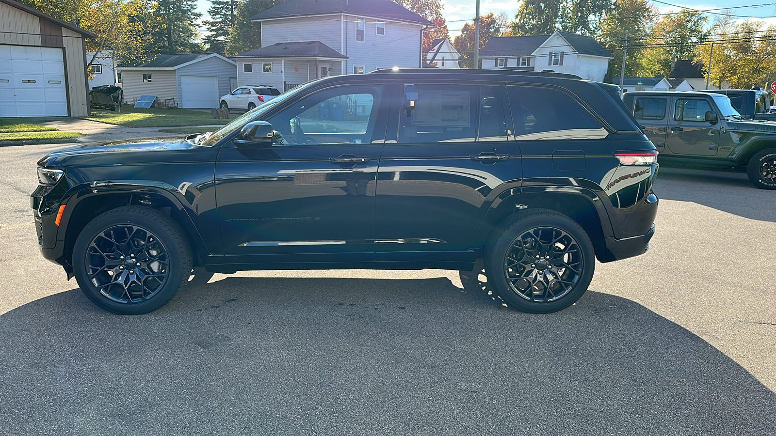 2025 Jeep Grand Cherokee Summit Reserve 4