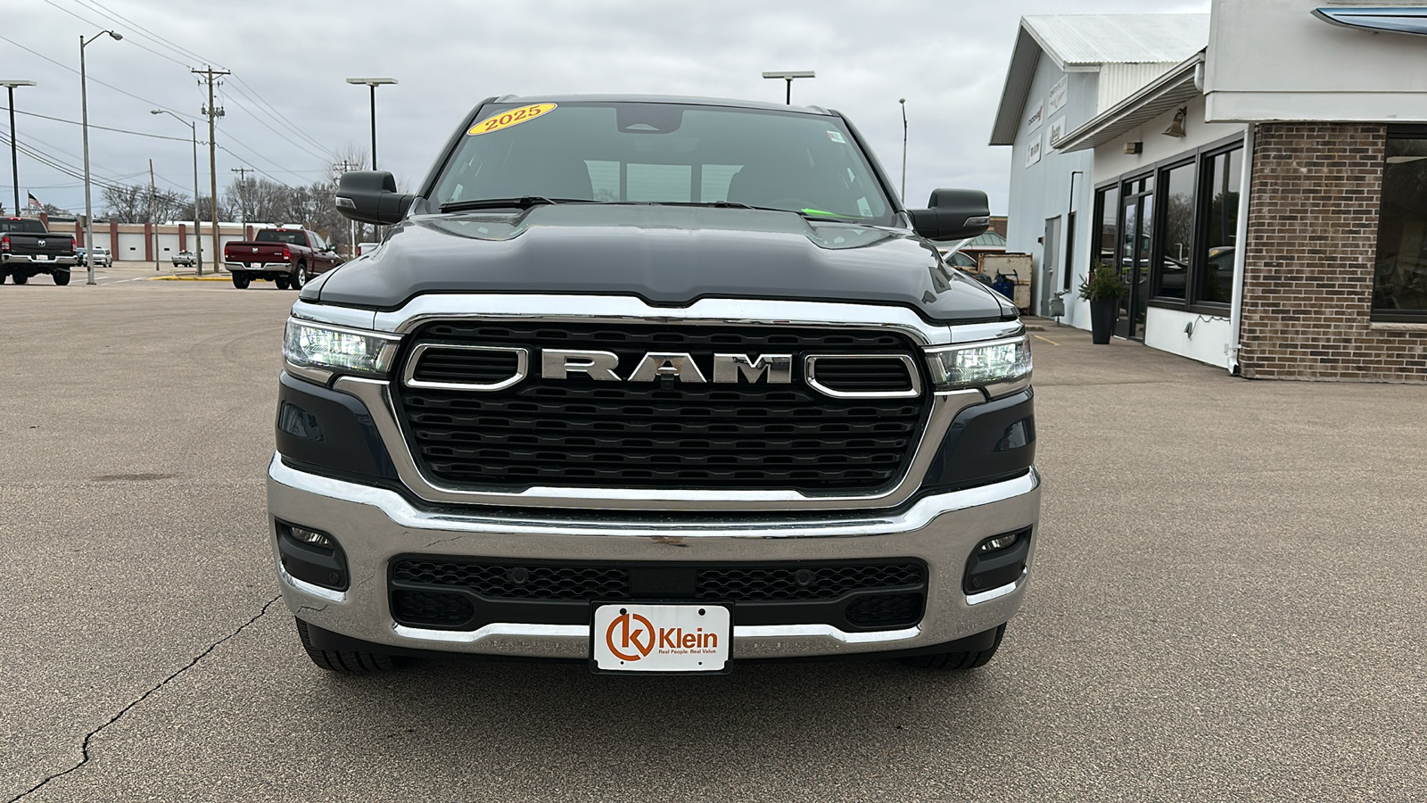 2025 Ram 1500 Big Horn 4x4 Crew Cab 57 Box 2