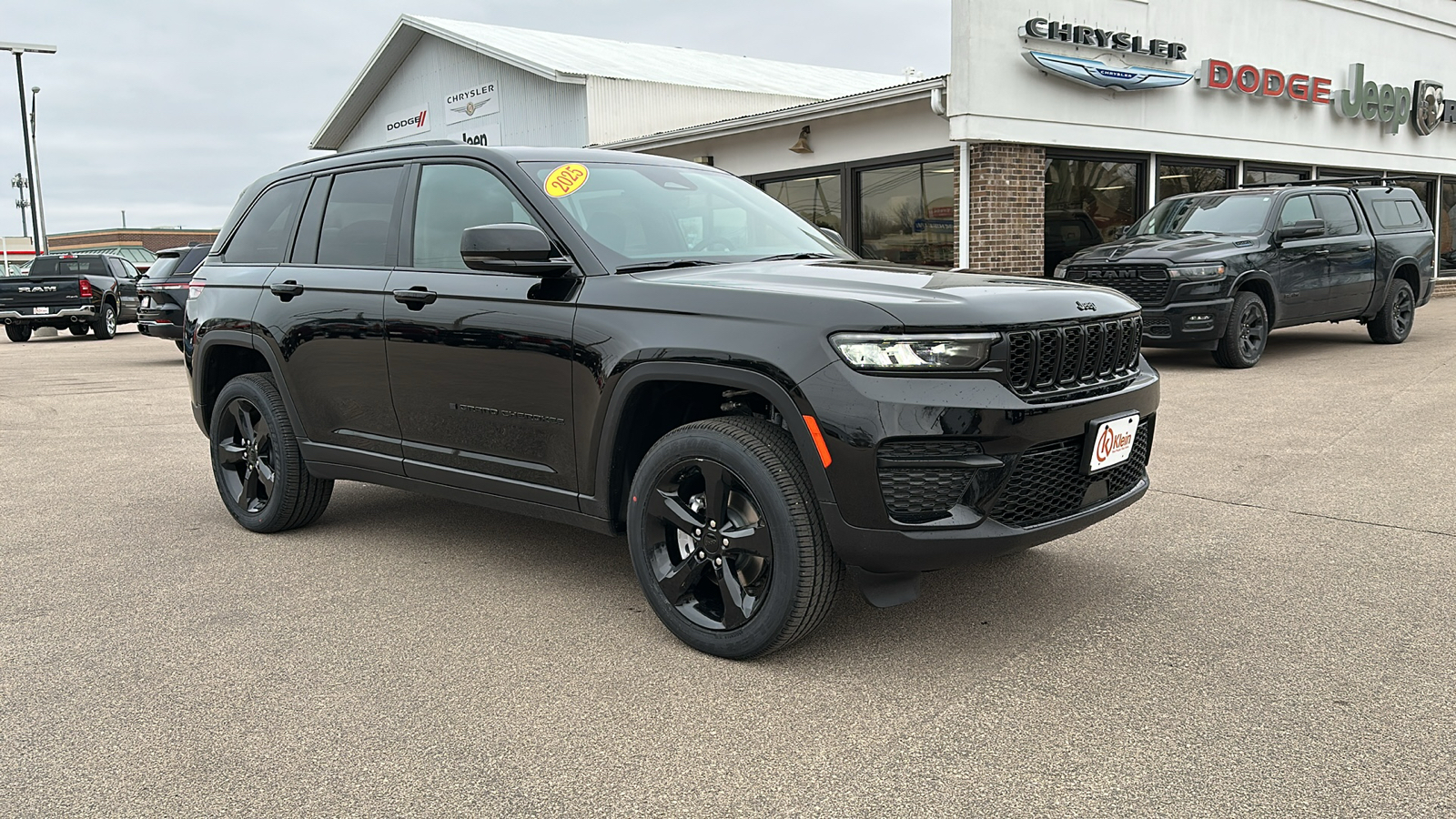 2025 Jeep Grand Cherokee Altitude X 1