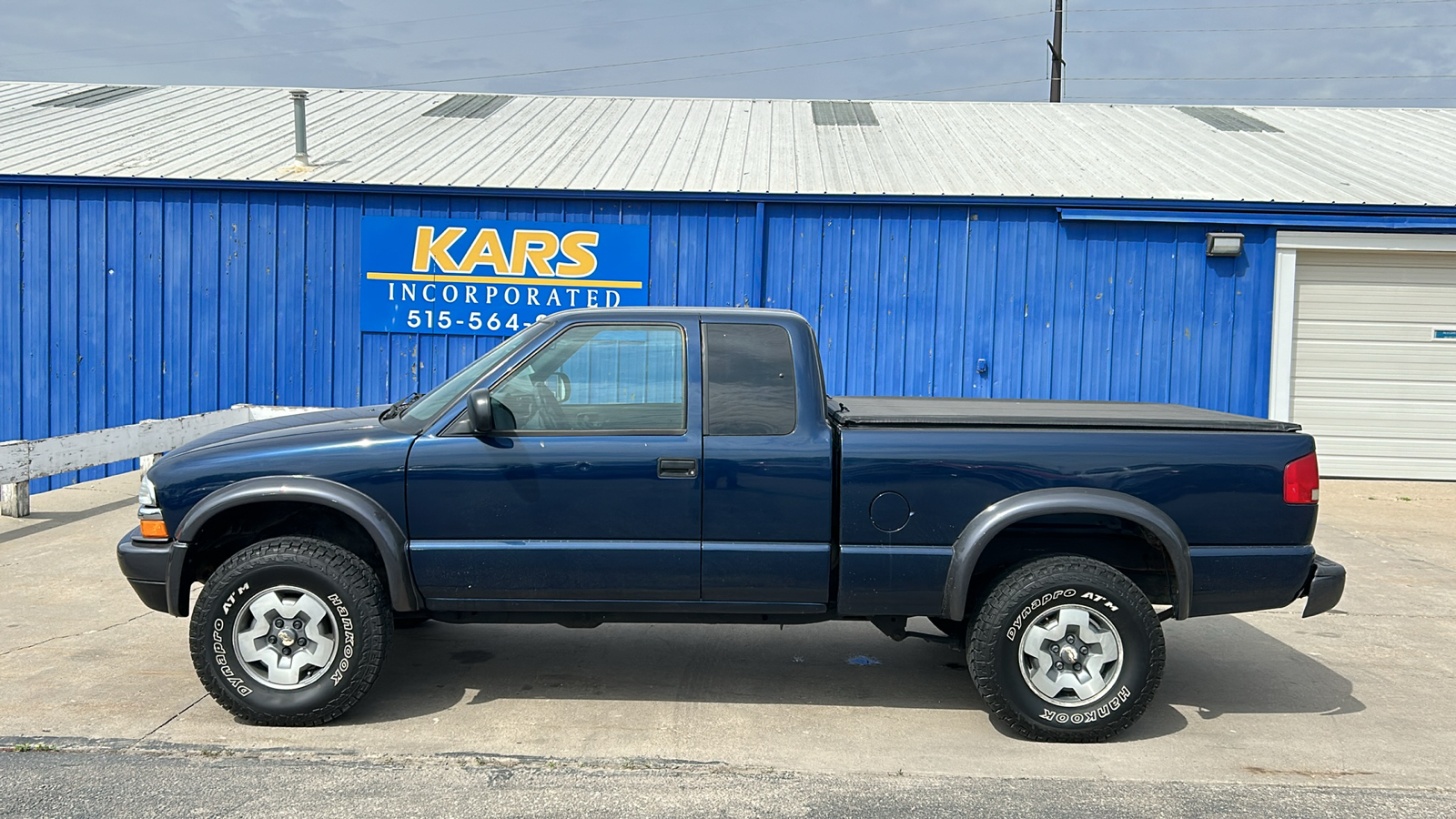 2001 Chevrolet S10 S10 4WD Extended Cab 1