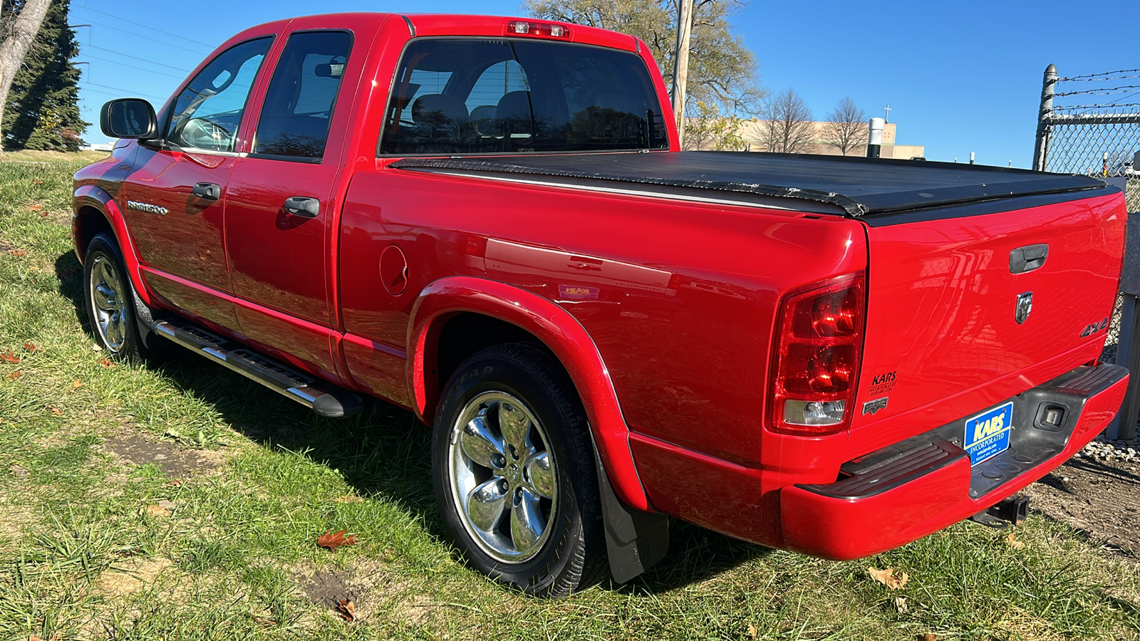 2005 Dodge Ram 1500 ST 4WD Quad Cab 8