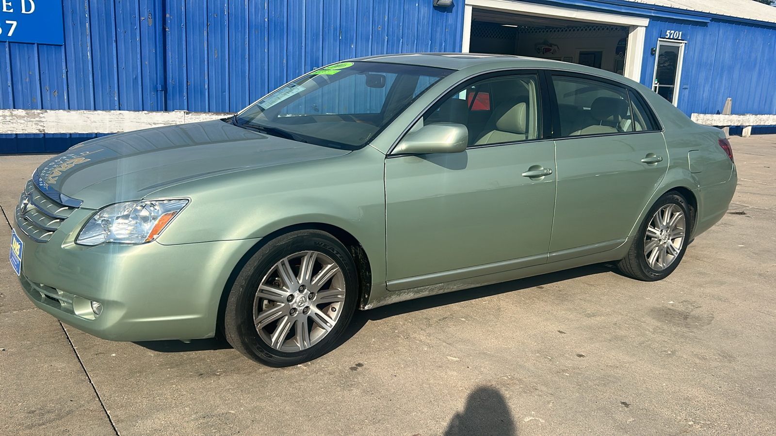 2006 Toyota Avalon XL 2