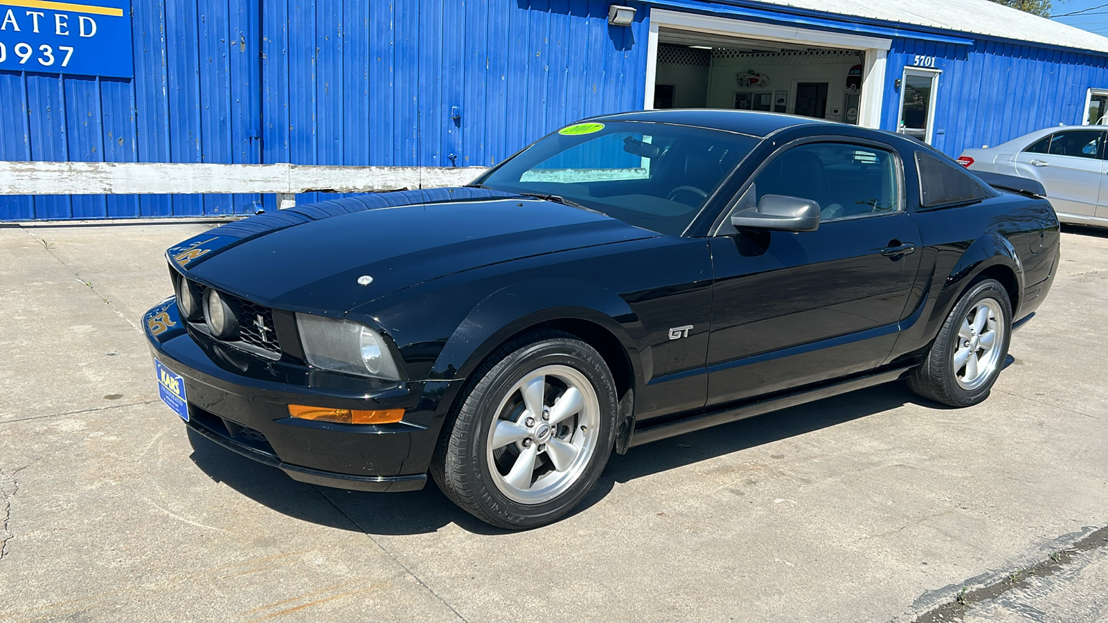 2007 Ford Mustang GT Deluxe 2