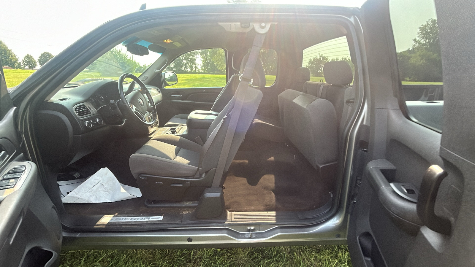 2009 GMC Sierra 1500 1500 SLE 4WD Extended Cab 16