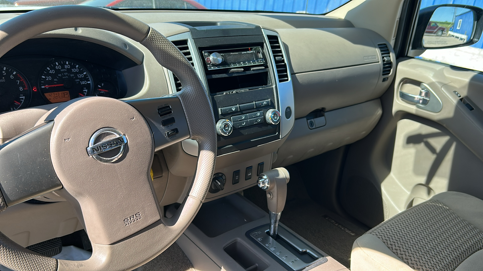 2011 Nissan Frontier SV 4WD 14