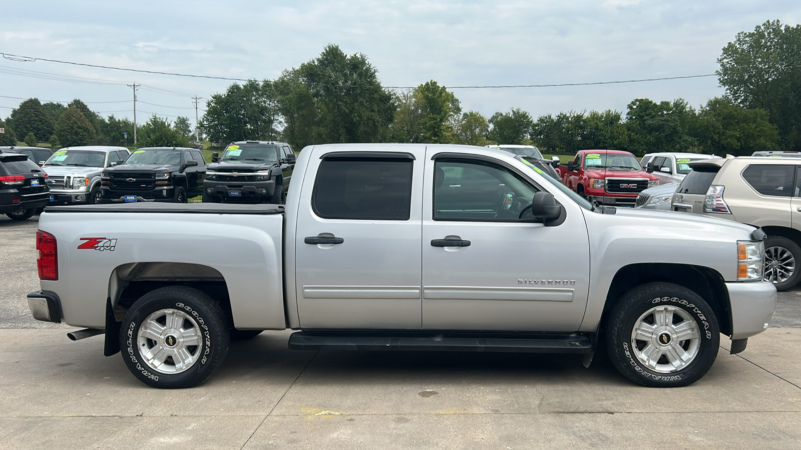 2011 Chevrolet Silverado 1500 LT 4WD Crew Cab 5