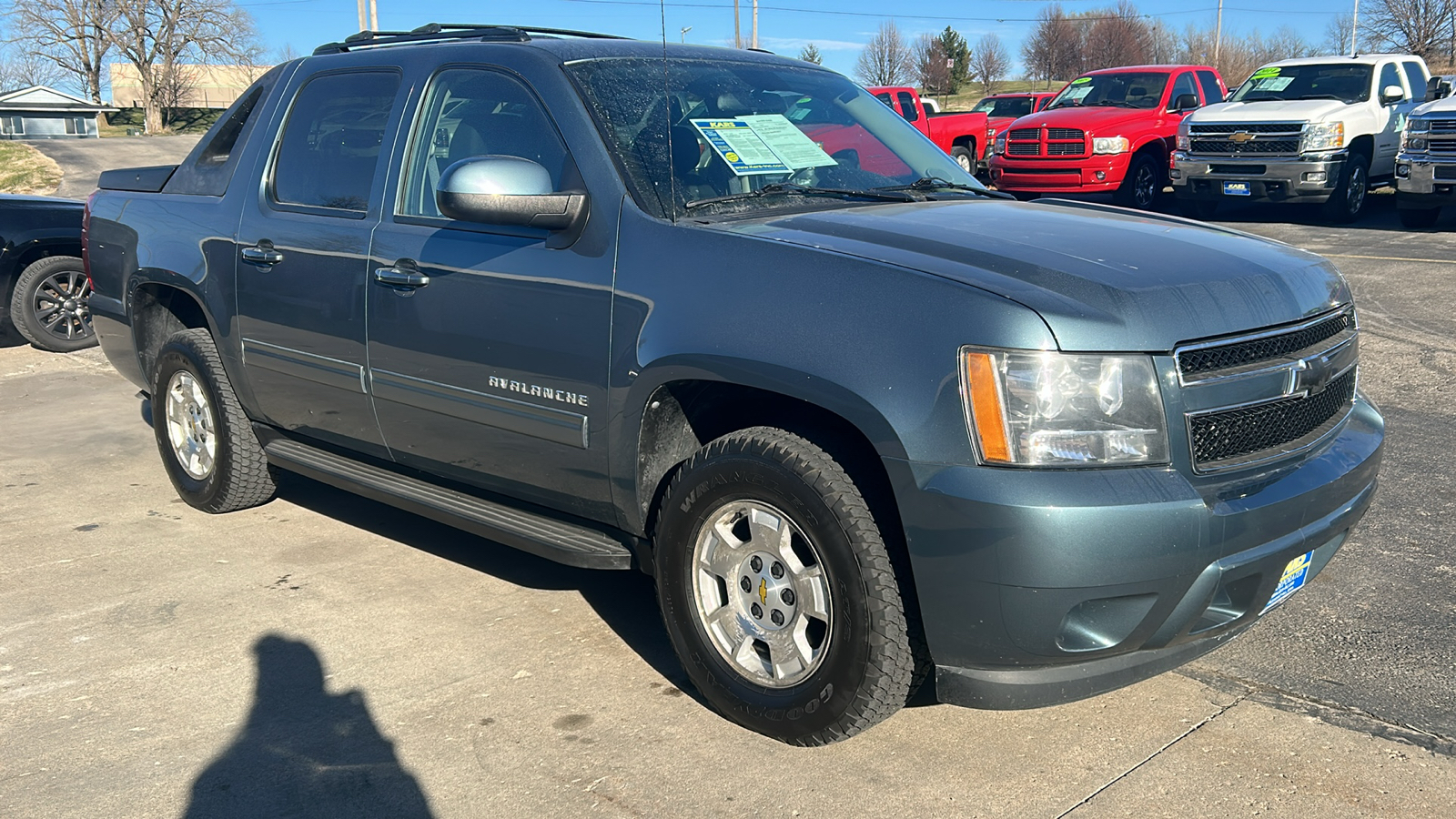 2011 Chevrolet Avalanche LS 4WD Crew Cab 4