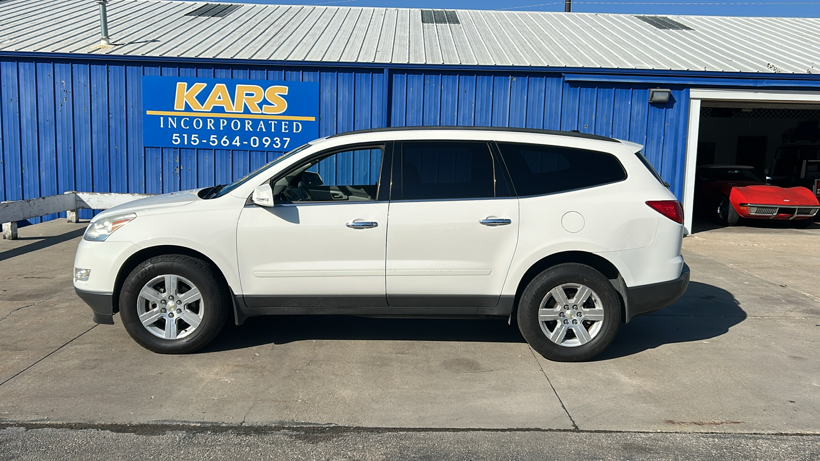 2011 Chevrolet Traverse LT 1