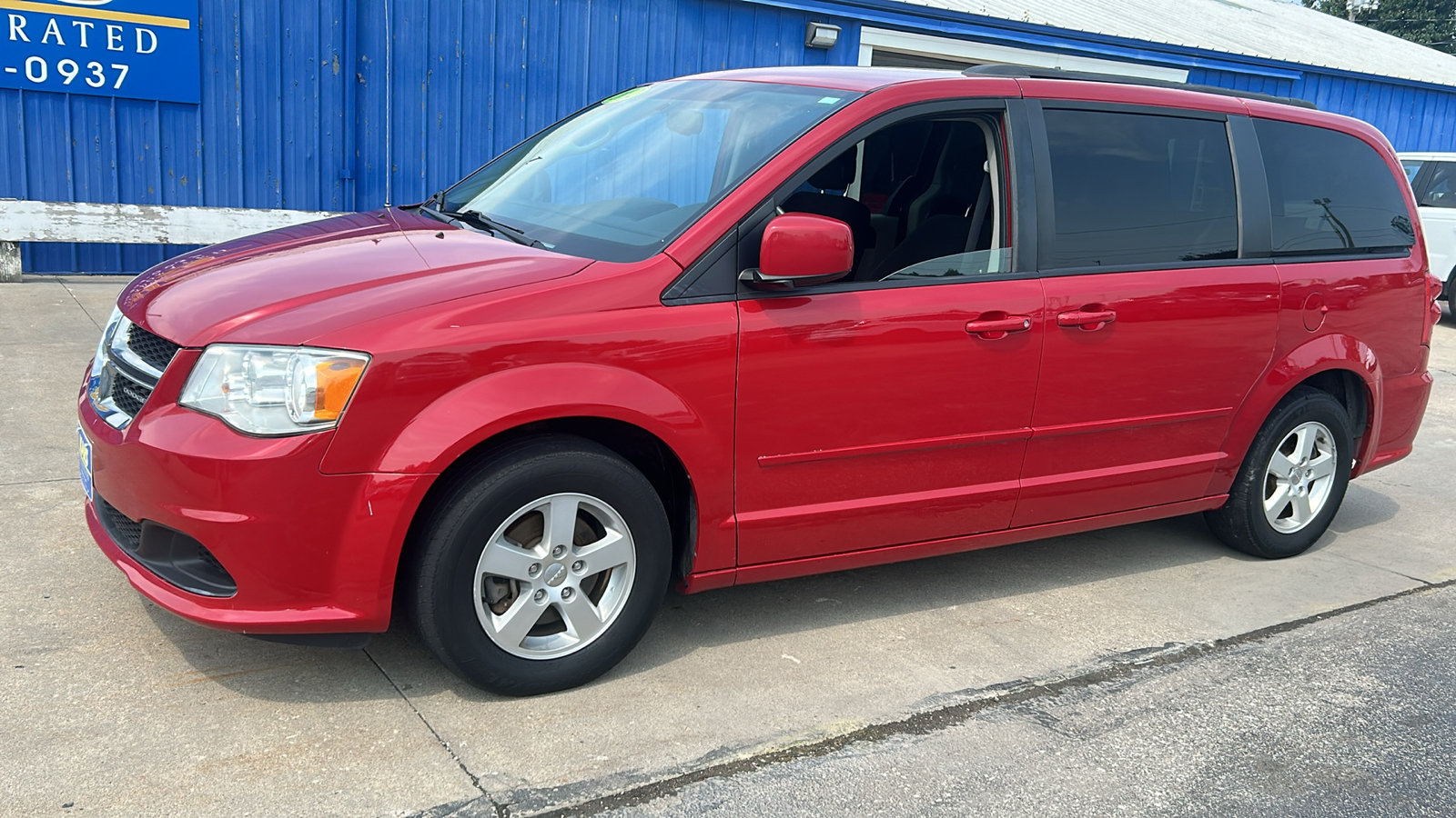 2012 Dodge Grand Caravan SXT 2