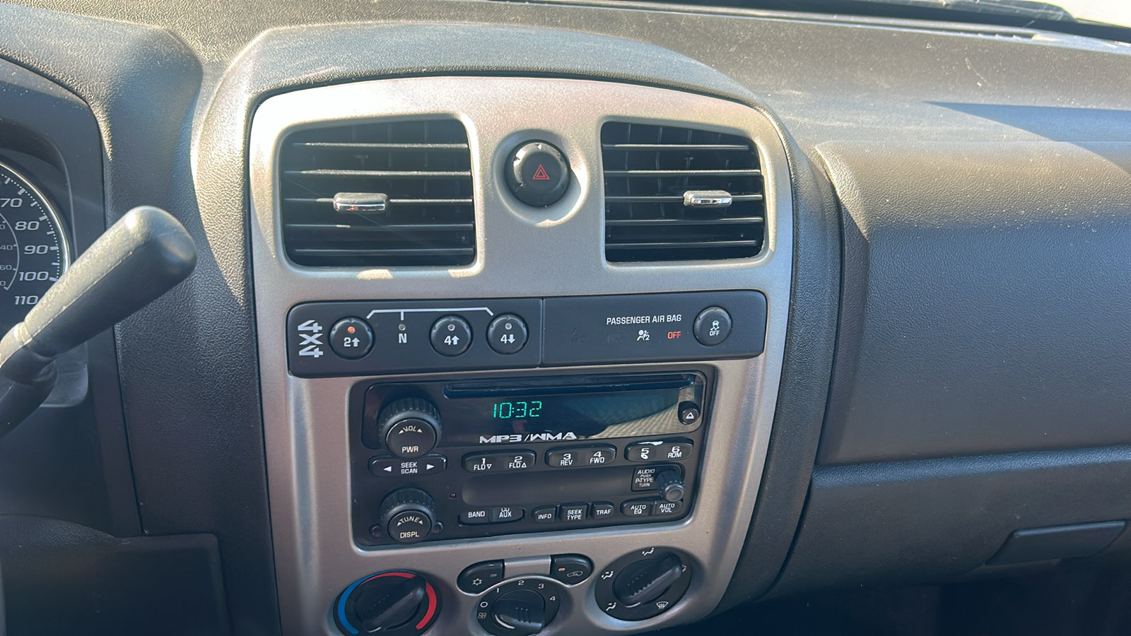 2012 Chevrolet Colorado LT 4WD Extended Cab 28