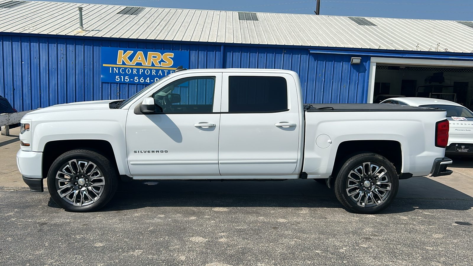 2018 Chevrolet Silverado 1500 LT 4WD Crew Cab 1