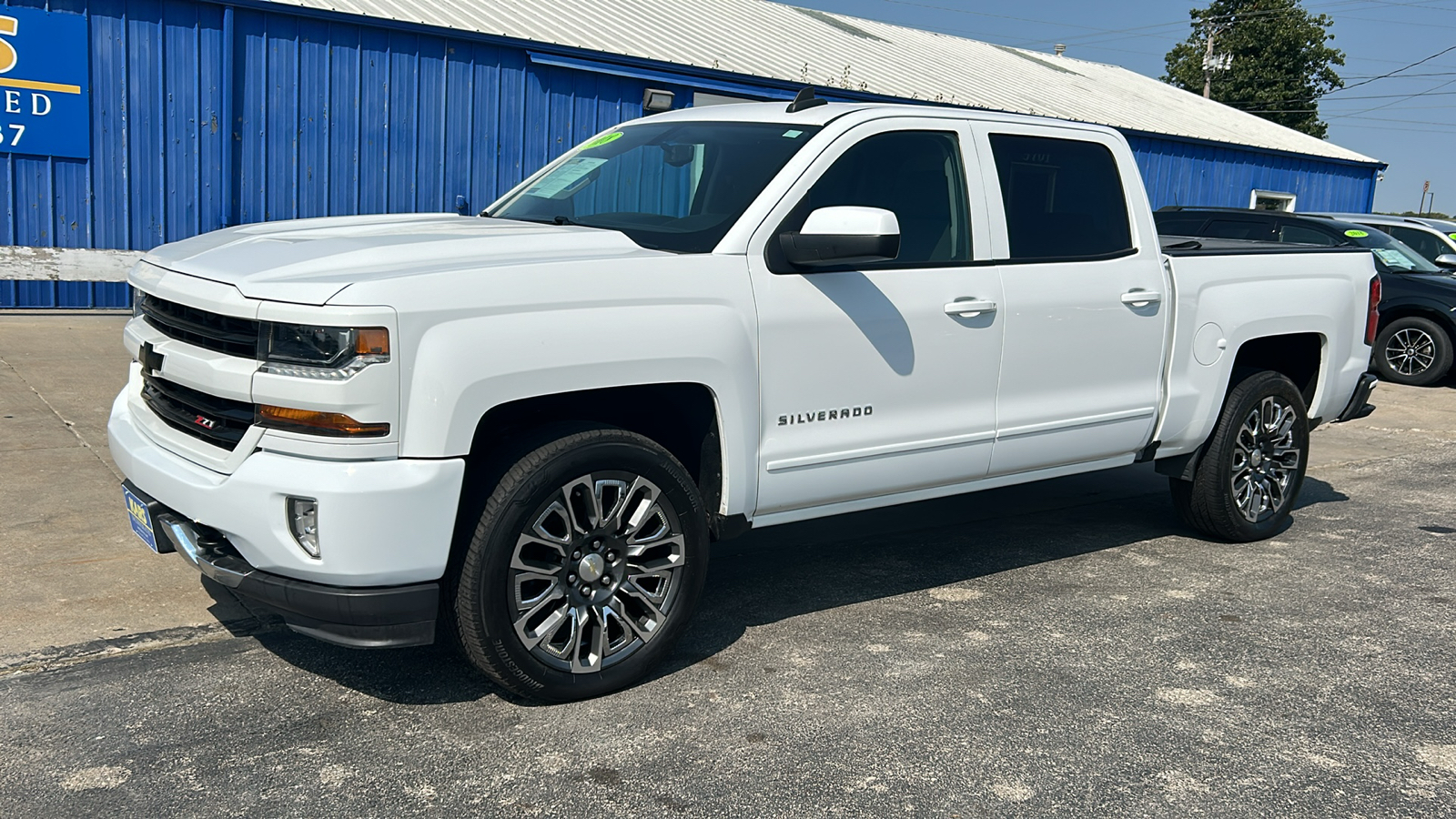 2018 Chevrolet Silverado 1500 LT 4WD Crew Cab 2