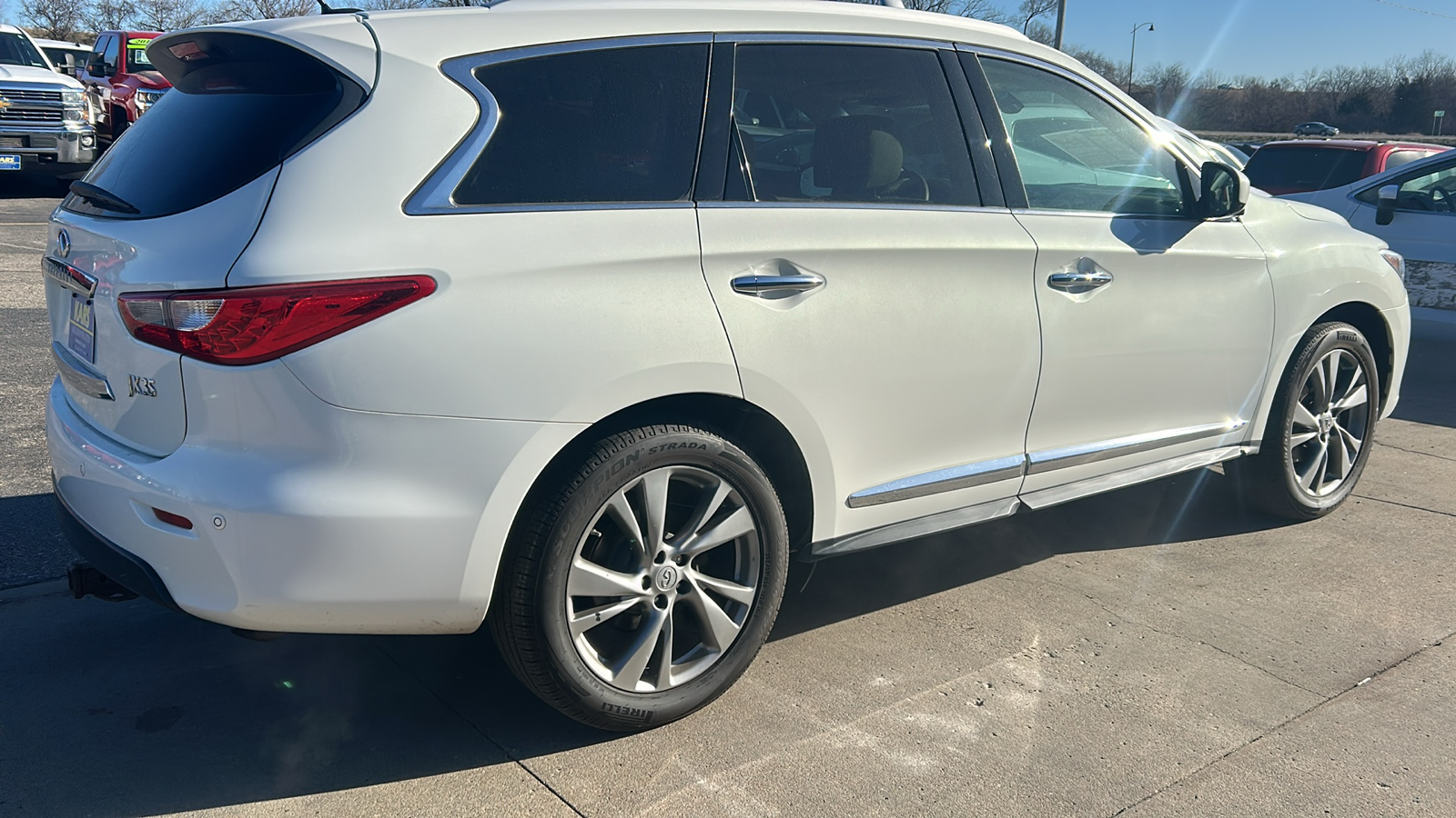 2013 Infiniti JX35  6