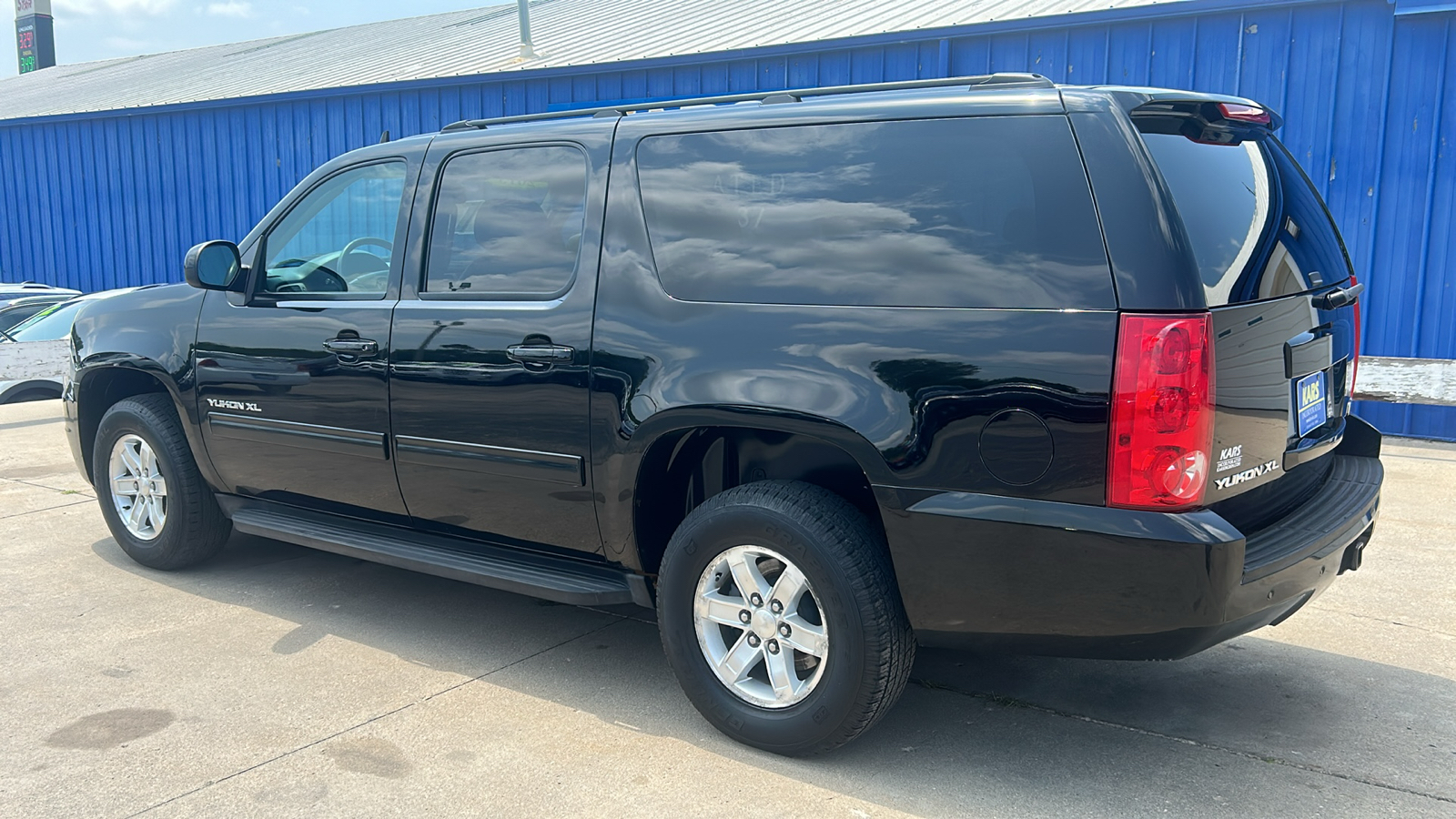 2013 GMC Yukon XL 1500 SLT 4WD 8