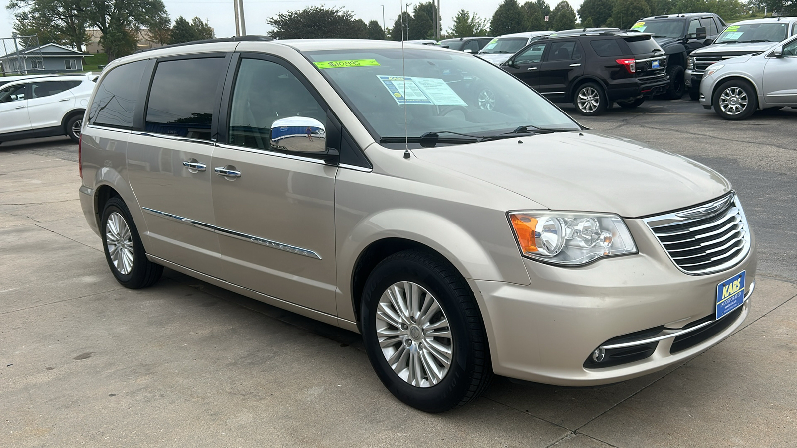 2013 Chrysler Town & Country TOURING L 4