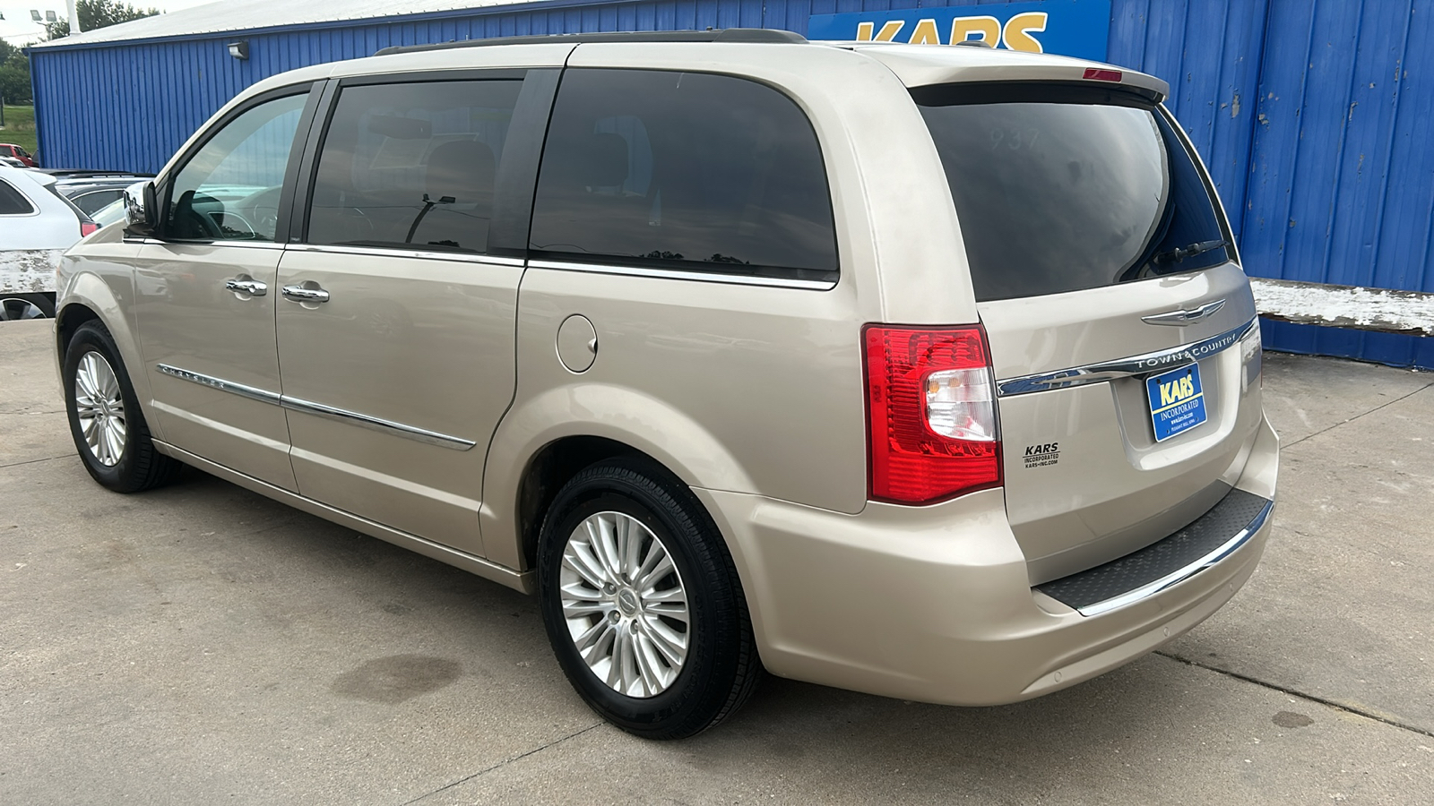 2013 Chrysler Town & Country TOURING L 8