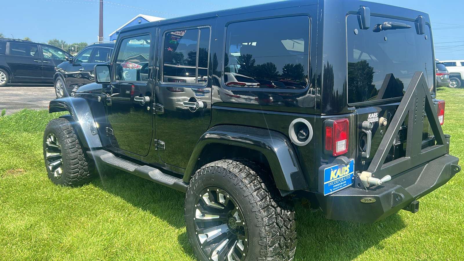 2013 Jeep Wrangler SAHARA 4WD 8