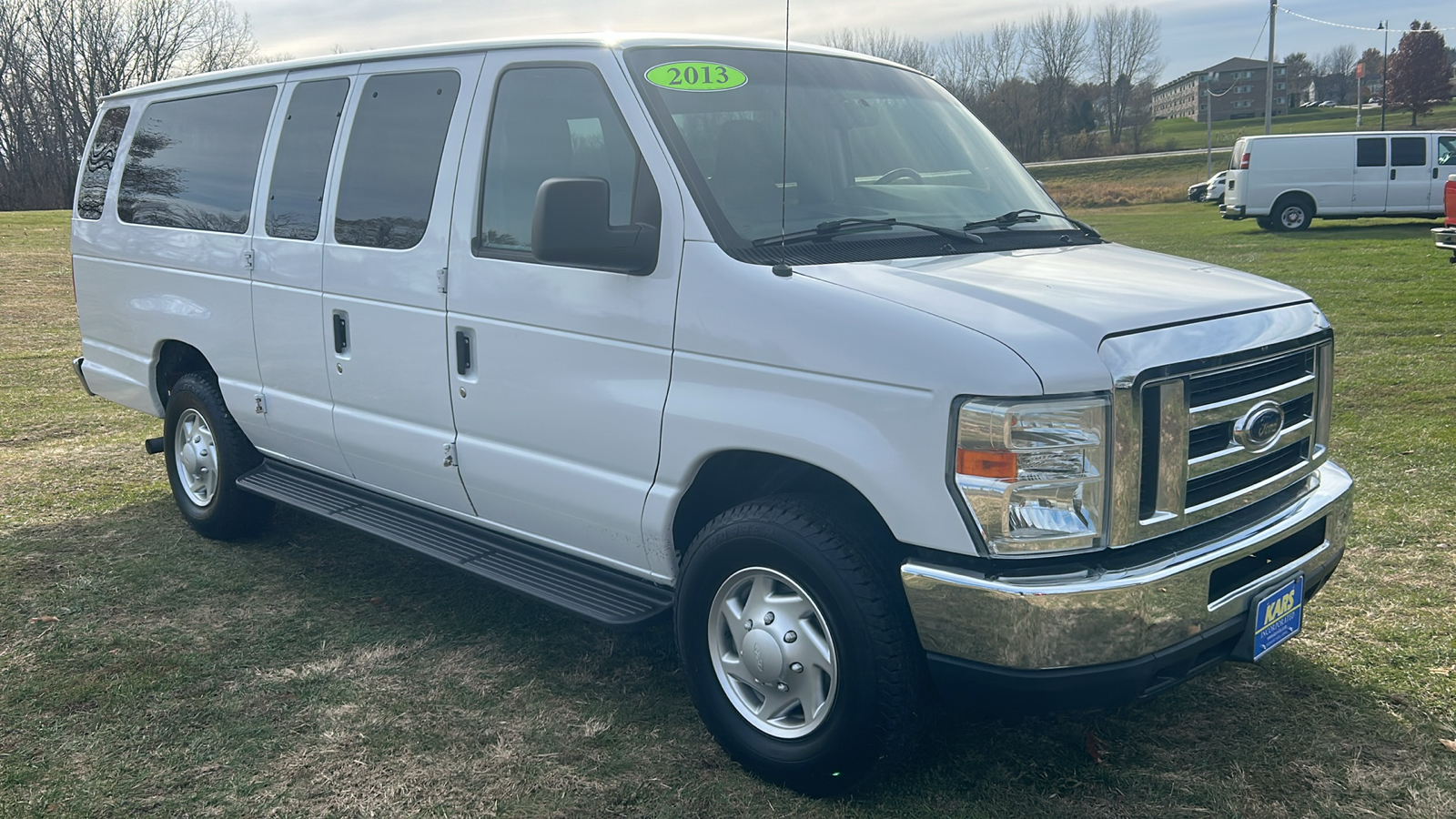 2013 Ford Econoline E350 SUPER DUTY WAGON 4