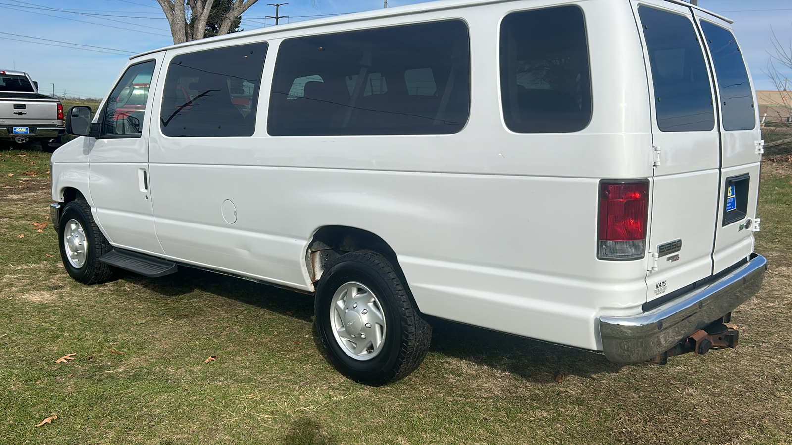 2013 Ford Econoline E350 SUPER DUTY WAGON 8