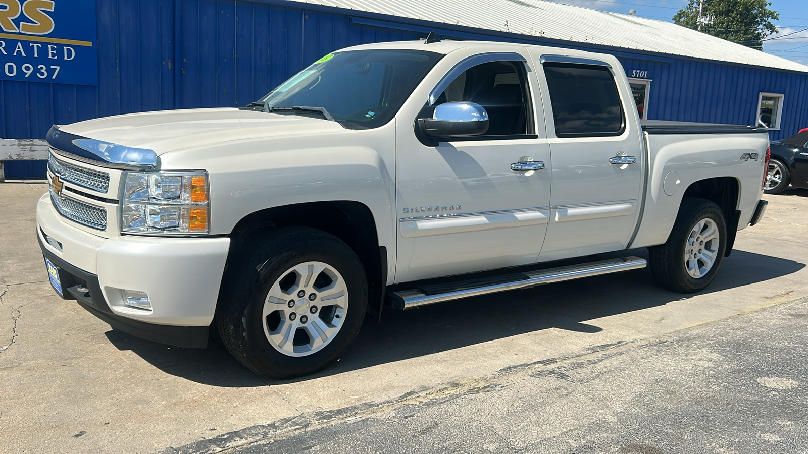 2013 Chevrolet Silverado 1500 LTZ 4WD Crew Cab 2