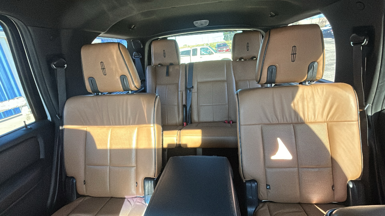 2014 Lincoln Navigator  38