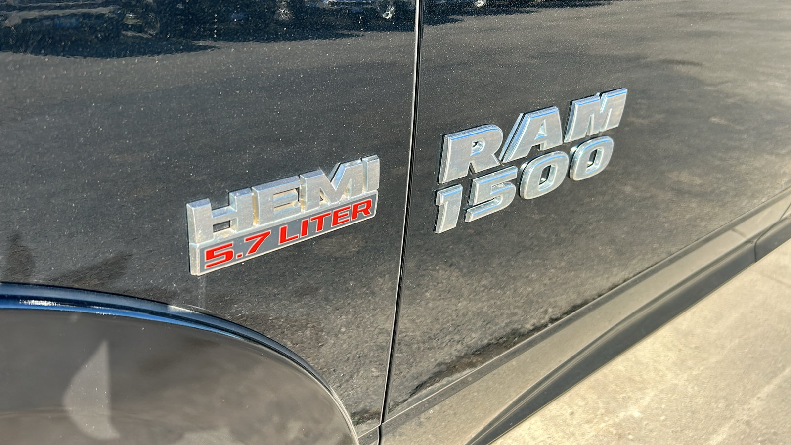 2014 Ram 1500 SPORT 4WD Crew Cab 28