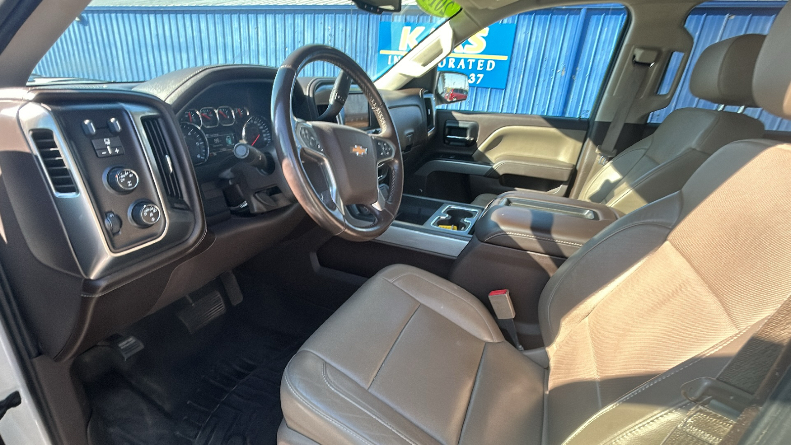 2014 Chevrolet Silverado 1500 LTZ 4WD Crew Cab 17