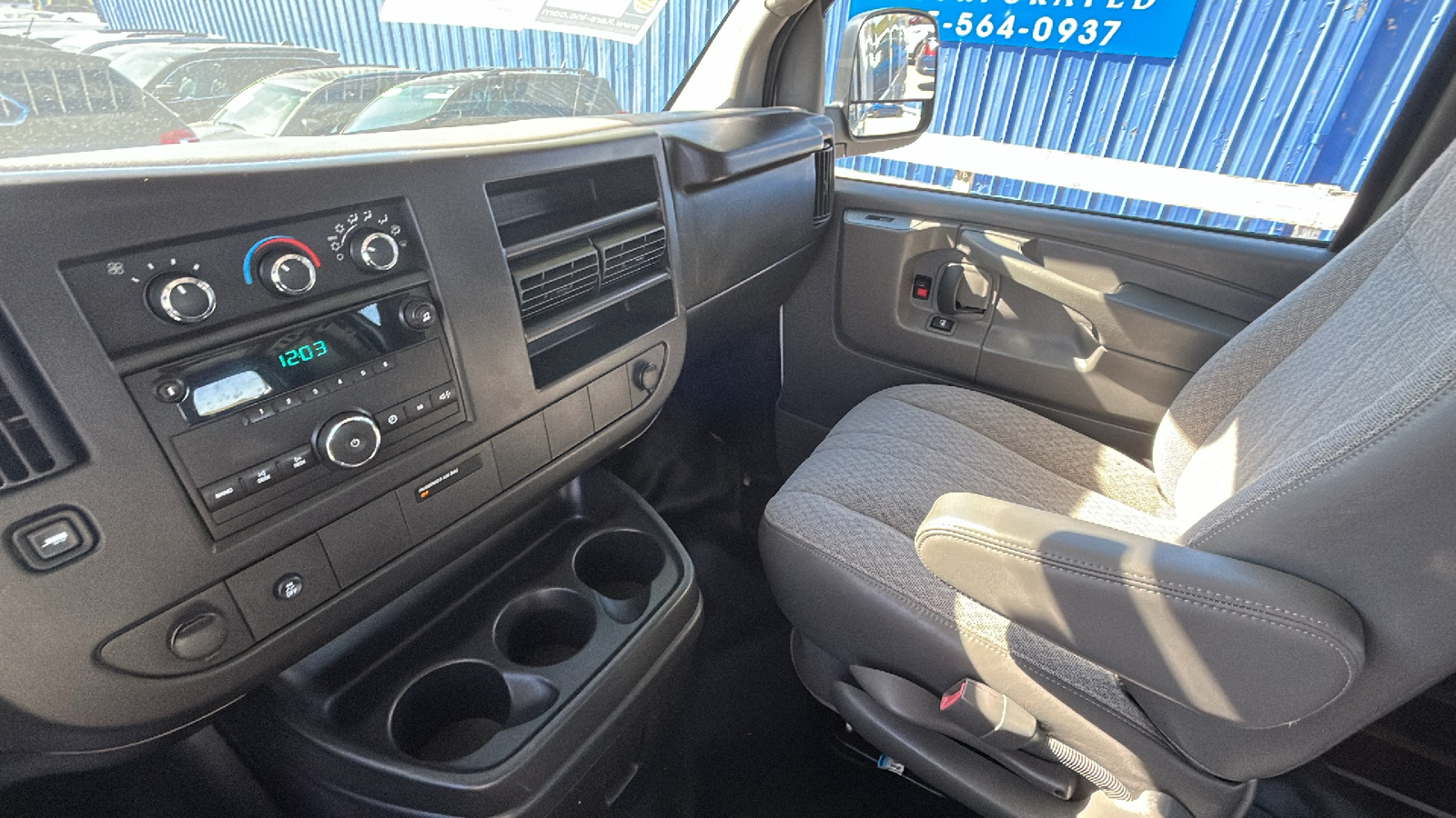 2014 Chevrolet Express Cargo Van 26