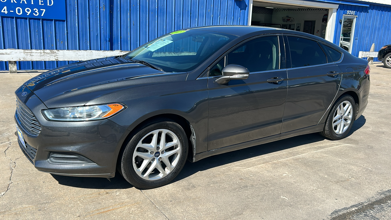 2015 Ford Fusion SE 2