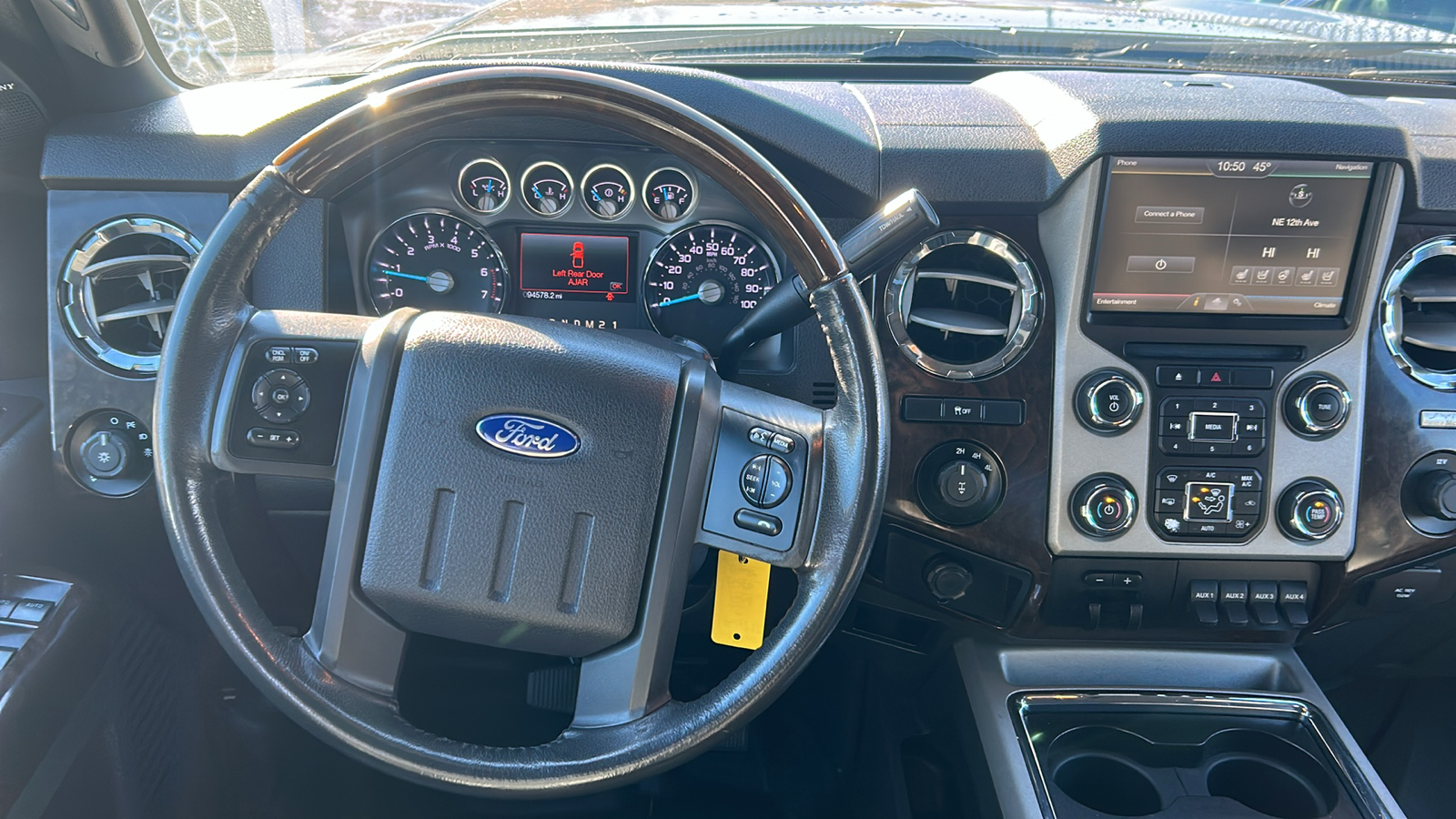 2015 Ford F-250 SUPER DUTY 4WD Crew Cab 24