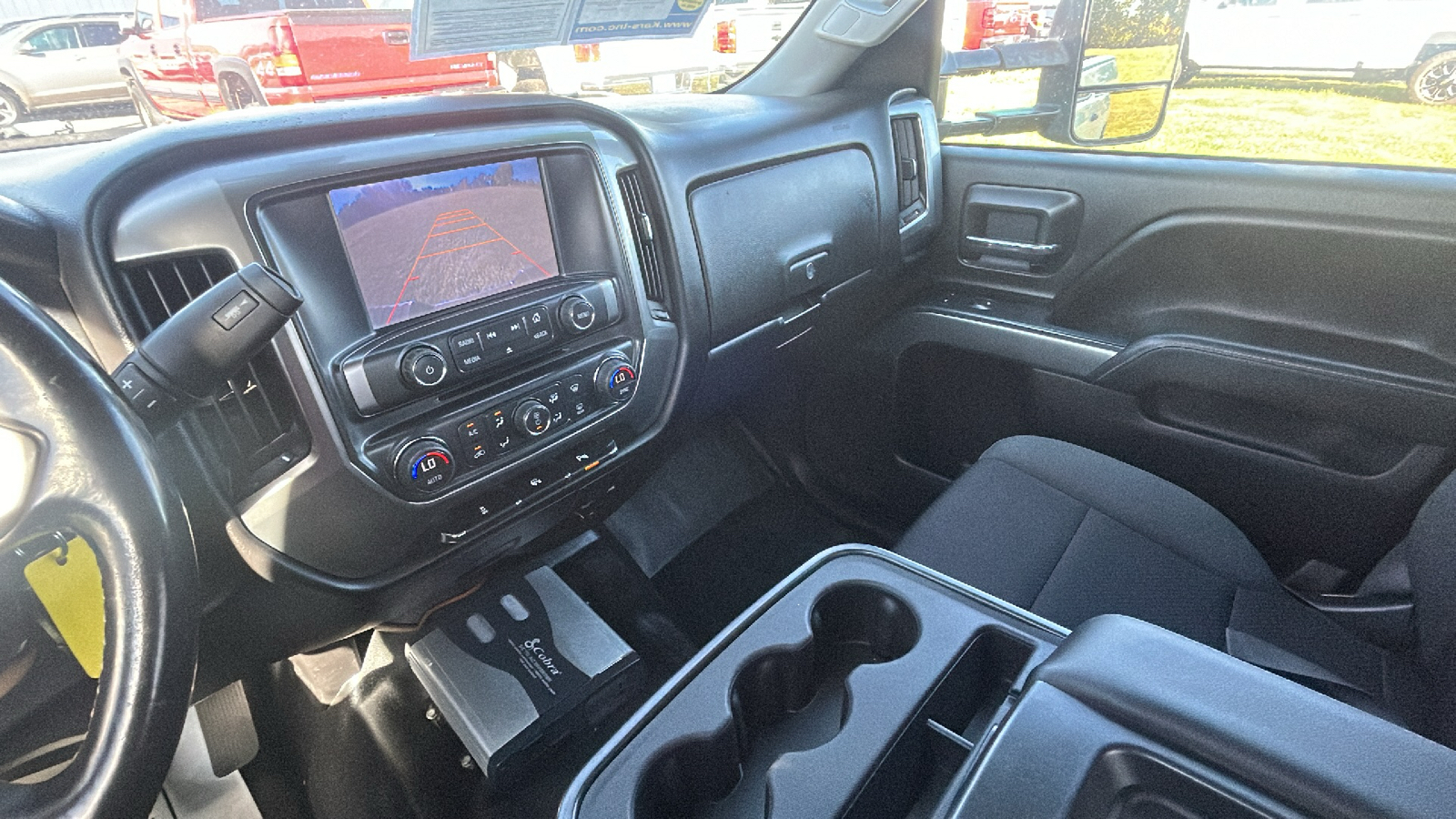 2015 Chevrolet Silverado 2500HD HEAVY DUTY LT 4WD Crew Cab 32