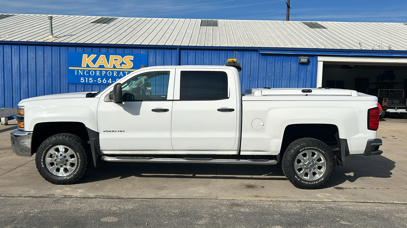 2015 Chevrolet Silverado 2500HD HEAVY DUTY LT 4WD Crew Cab 1