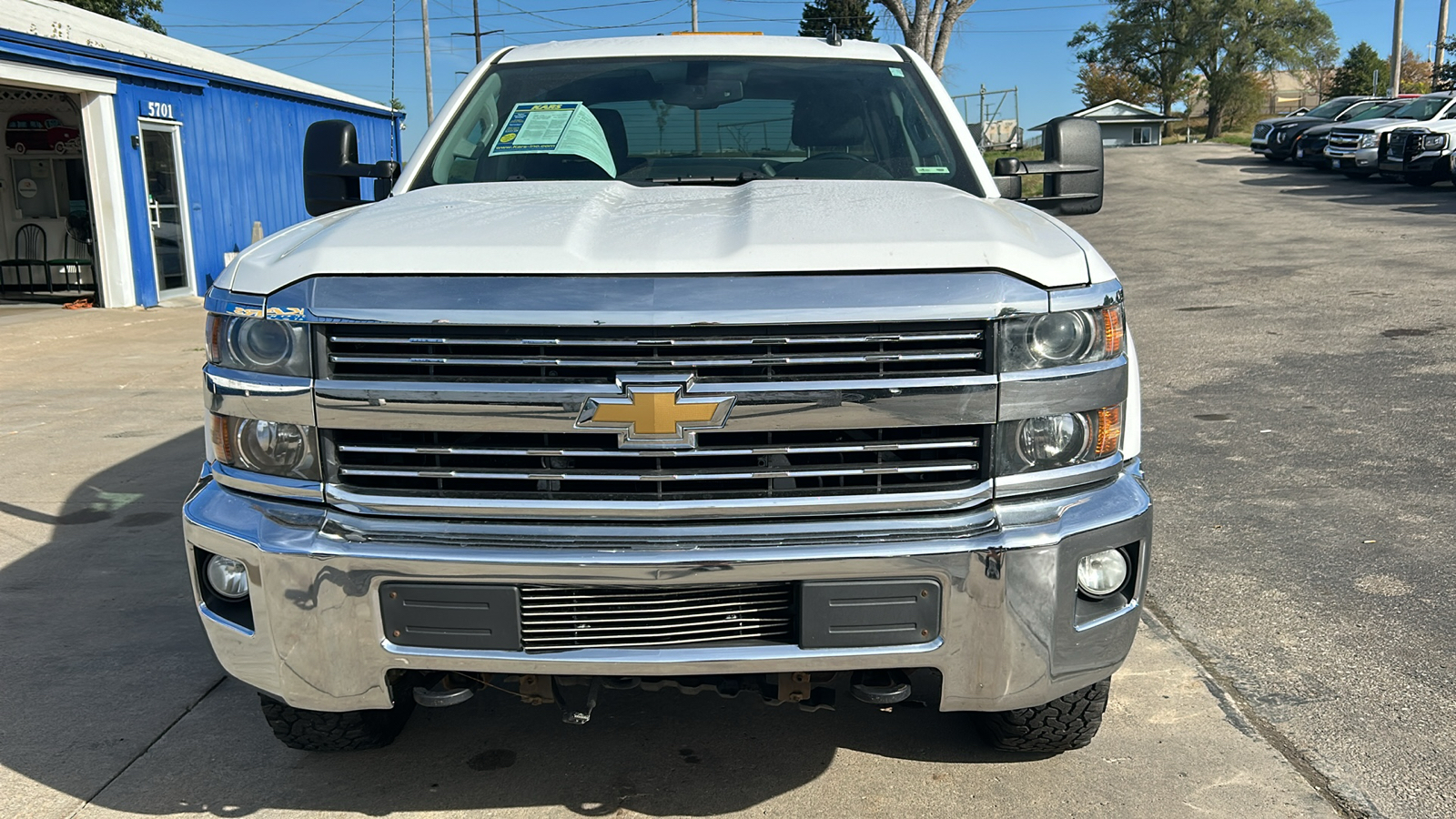 2015 Chevrolet Silverado 2500HD HEAVY DUTY LT 4WD Crew Cab 3