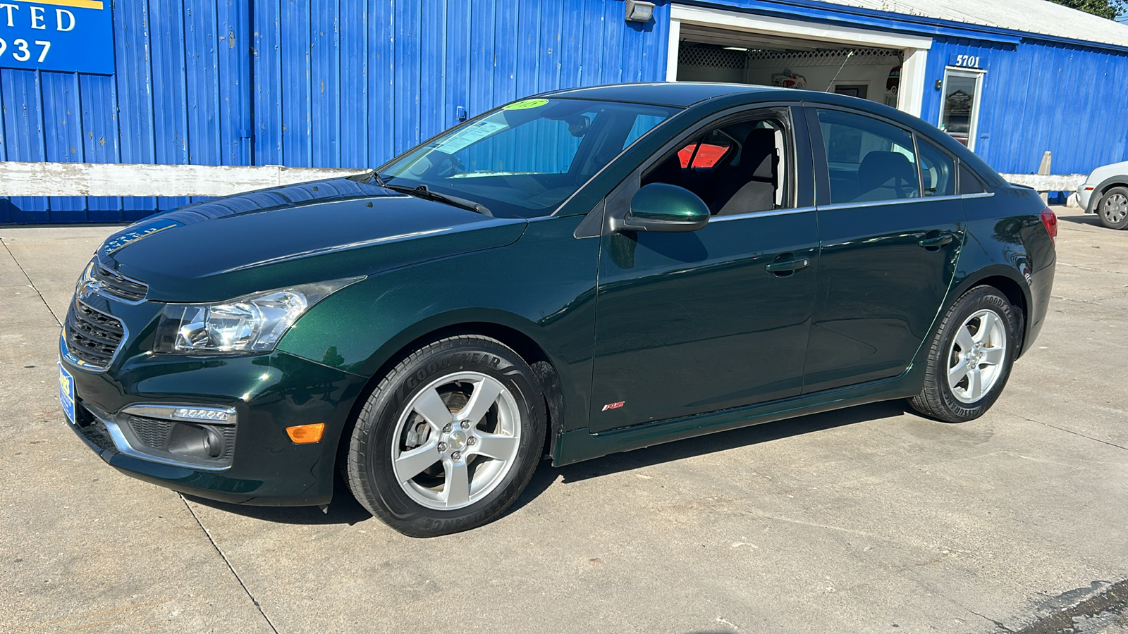 2015 Chevrolet Cruze LT 2