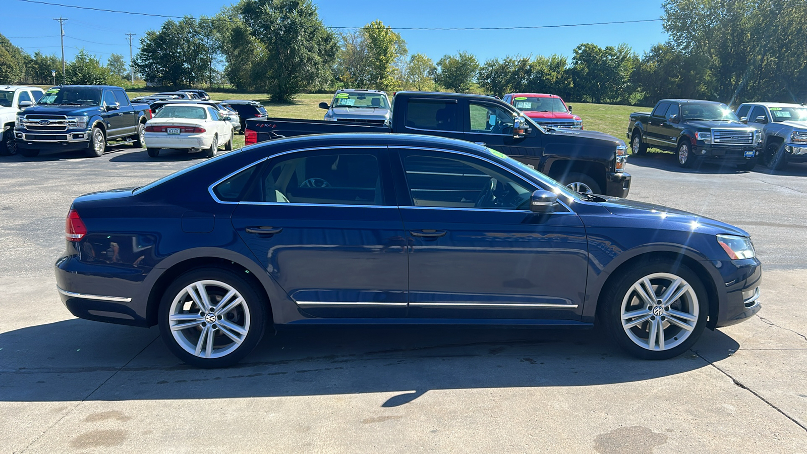 2015 Volkswagen Passat SEL 5