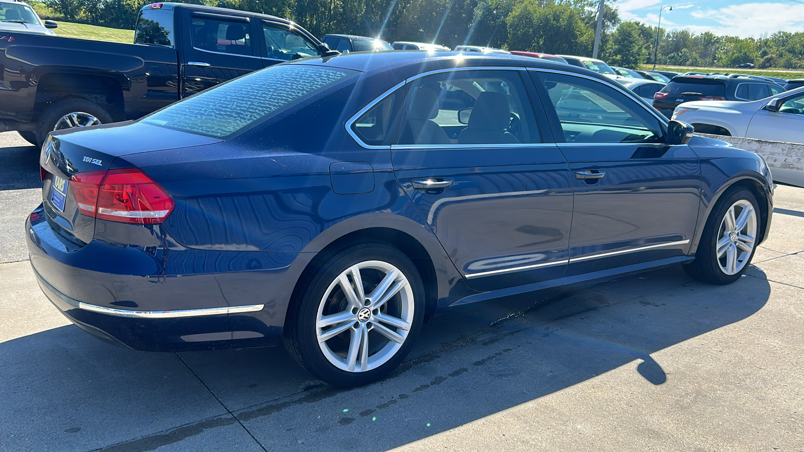 2015 Volkswagen Passat SEL 6